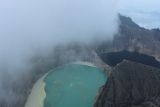 Badan Geologi sebut ada endapan belerang di danau kawah Gunung Kelimutu