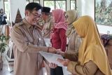 BKPPD: Penyerahan SK pensiun untuk memberikan penghargaan jasa  ASN