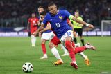 Pemain Real Madrid Kylian Mbappe tepis wacana perkuat Prancis di Olimpiade 2024