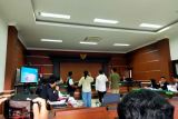 Penasihat hukum hadirkan dosen Unsrat bersaksi di sidang pidana pemilu