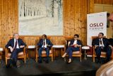 Menlu Retno Marsudi bicara peran Indonesia mediator perdamaian di Oslo Forum