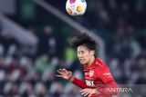 Cedera, pemain rekrutan baru Bayern Muenchen, Hiroki Ito saat kontra FC Duren