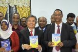 RI-Uni Harambee menerbitkan buku pariwisata