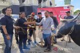 Junjung tinggi nilai toleransi, Heriyus salurkan tiga ekor hewan qurban