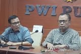 Dewan Kehormatan memberhentikan Ketua Umum PWI Hendry Ch Bangun