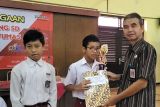 Pemkab  Banyumas berikan penghargaan kepada puluhan siswa berprestasi