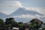 BPPTKG rekam 14 kali gempa guguran Gunung Merapi