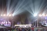 JKT48 menghentak Prambanan Jazz 2024 di tengah guyuran hujan