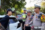 Hari kedua Operasi Krakatau, Satlantas Polres Metro tegur dan tilang ratusan pengendara