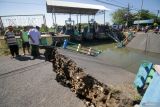 11 orang tewas, 30 hilang akibat jembatan tol ambruk di China