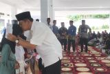 Pemkab bersama Baznas Kobar salurkan santunan kepada anak yatim