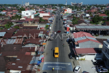 Garis biru penanda batas aman tsunami di Padang