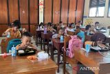 Makan bergizi gratis mulai diuji coba di sejumlah sekolah Solo