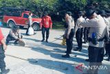 Manggala Agni ajari teknik  padamkan karhutla ke 250 personel TNI-Polri