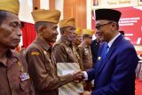 Pj Gubernur Sulsel silaturahmi dengan keluarga pejuang jelang HUT RI