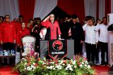 Megawati pimpin pengibaran bendera Merah Putih HUT RI di Sekolah Partai PDIP