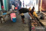 Warga Paotere menggelar lomba bakar ikan peringati HUT ke-79 RI