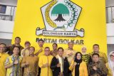 Paslon Bupati Sinjai terima SK DPP Golkar untuk maju Pilkada 2024