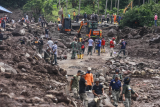 Pencarian korban banjir bandang di Kelurahan Rua Ternate