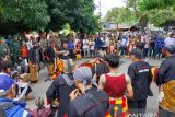 Tarian Reog Ponorogo iringi pendaftaran Anwar Hafid dan Reny Lamajido