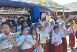 Mobil perpustakaan keliling kunjungi SDN 1 Pulau Telo Baru