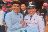 Dua desa di Kapuas terima bantuan 11 ribu buku dan ambulans