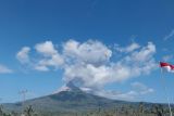 Gunung Lewotobi  kembali erupsi kolom abu setinggi 600 meter