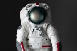 Prada rancang baju astronaut bersama Axiom Space