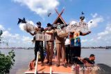 Karantina dan BKSDA Sampit gagalkan penyelundupan 54 burung ke luar pulau