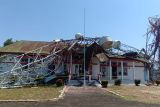 Tower Telkomsel di Mabar ambruk akibat angin kencang