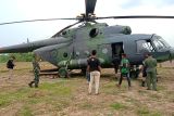 Heli TNI AD mendarat darurat di Blora kembali terbang usai diperbaiki