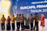 Kota Magelang meraih Dukcapil Prima Award 2024