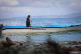 Menebar asa nelayan di perairan Teluk Ambon Maluku