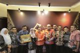 Hanya Diraih 2 Kota di Indonesia, Pemko Padang Raih KPI Award 2024