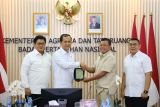 Menteri Nusron-Menteri Transmigrasi sepakat manfaatkan tanah telantar 564.957 hektare