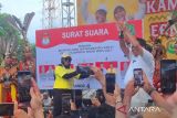 J-Rocks hibur ribuan warga Kapuas dalam kampanye akbar Erlin-Alberkat