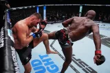 Jon Jones pertahankan juara kelas berat UFC