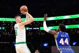 Kristaps Porzingis jalani debut musim untuk Celtics