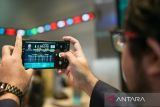 IHSG Jumat sore ditutup menguat di tengah 