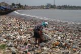 Indonesia targets 50 percent reduction in marine debris by 2029