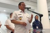 Pramono resmi umumkan UMP Jakarta 2026 sebesar 5,7 juta