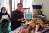 PT Timah bantu biaya pengobatan warga Desa Pamak