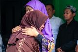 Khofifah fasilitasi pendidikan keluarga korban KM Virgo