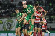 Pelatih Persebaya nilai Madura United unggul efektivitas permainan