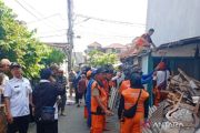 Pemkot Jaktim tertibkan bangunan liar untuk kelancaran saluran air
