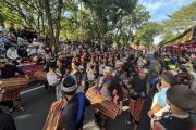 Ribuan wisatawan padati pawai pembukaan Pesta Kesenian Bali