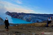 Ijen Crater temporarily closed due to forest fires: Official