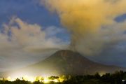 Sinabung Siaga , Pemkab Karo evakuasi warga dua desa