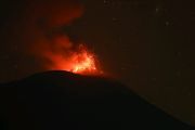 Gunung Ile Lewotolok di Lembata NTT alami erupsi 1.873 kali selama lima hari