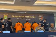 Polisi tetapkan tiga tersangka tewasnya pedagang cermin di Jakpus